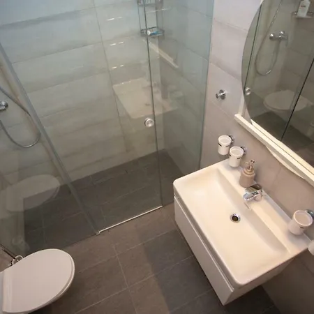 Apartment Edgar Makarska